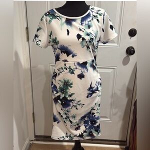 PinkBlush Floral Short Sleeve Maternity Dress. Size Large.